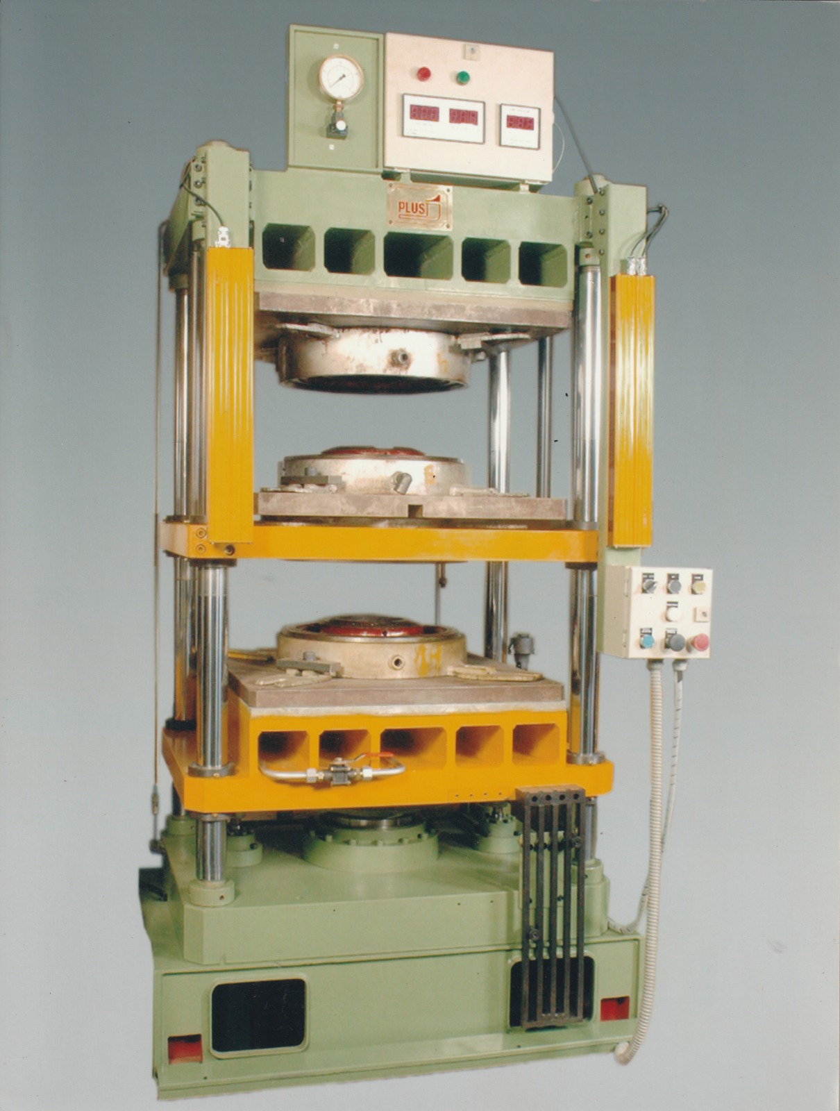 Hydraulic Bale Cutters